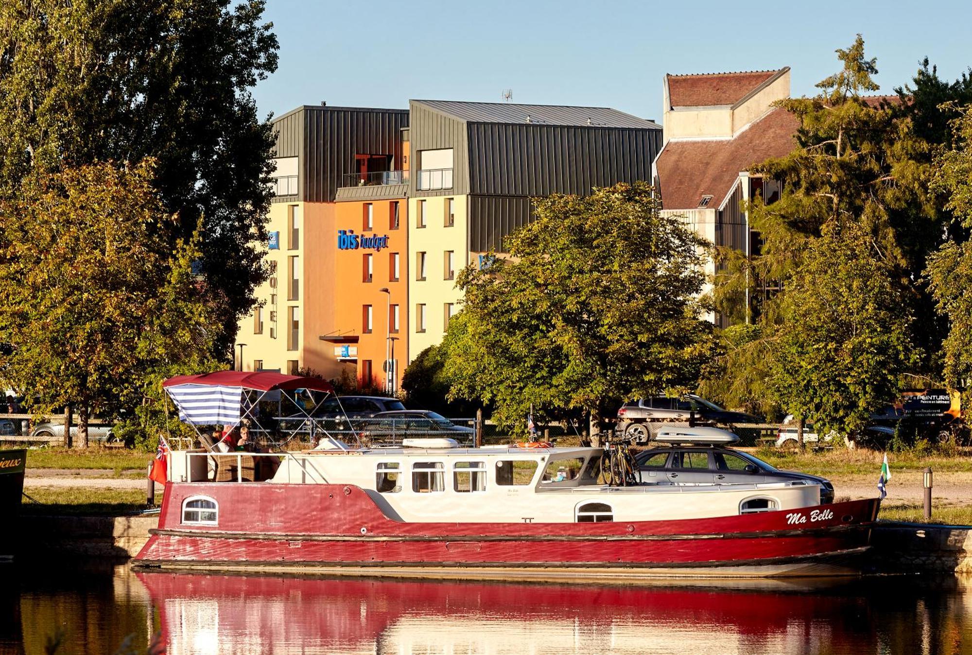 Ibis Budget Auxerre Centre Bagian luar foto